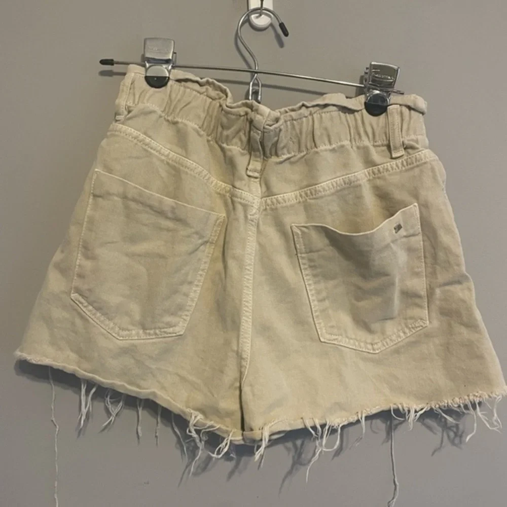 Zara paper bag‎ khaki shorts size 4 - Picture 7 of 9